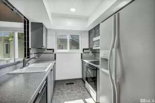 Photo #6: 240008805 Listing