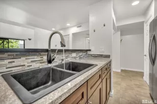 Photo #1: 240008830 Listing