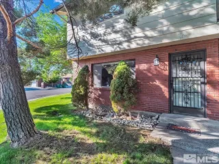 Photo #3: 240008834 Listing