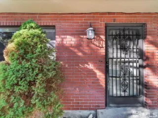 Photo #4: 240008834 Listing