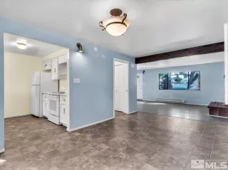 Photo #6: 240008834 Listing