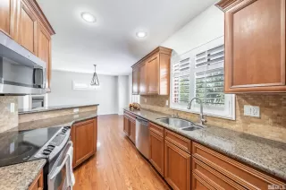 Photo #6: 240008841 Listing 