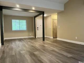 Photo #3: 240008899 Listing