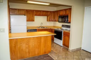 Photo #6: 240008960 Listing 