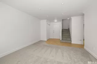 Photo #5: 240008978 Listing