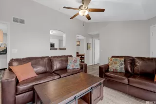 Photo #5: 240009007 Listing