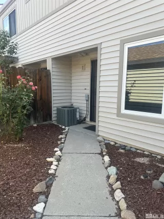 Photo #3: 240009034 Listing 