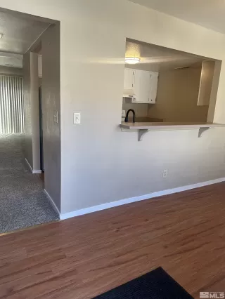 Photo #5: 240009034 Listing 