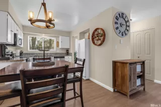 Photo #4: 240009107 Listing