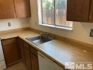 Photo #4: 240009140 Listing 