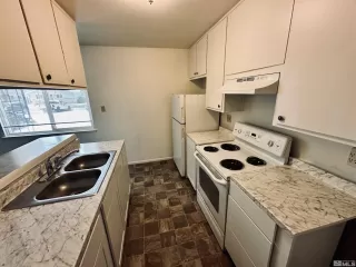 Photo #4: 240009141 Listing