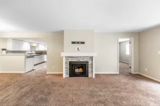 Photo #5: 240009351 Listing