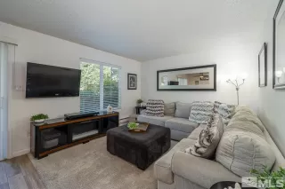 Photo #3: 240009445 Listing