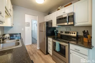 Photo #6: 240009445 Listing