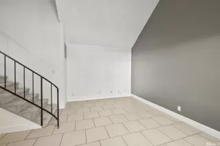 Photo #6: 240009877 Listing