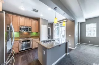 Photo #2: 240009895 Listing 