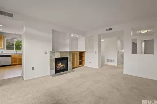 Photo #4: 240009912 Listing