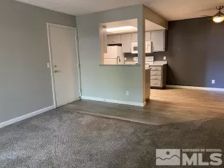 Photo #2: 240009970 Listing