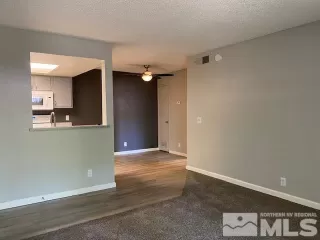 Photo #3: 240009970 Listing