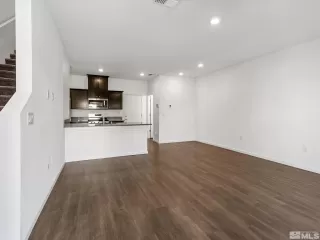 Photo #6: 240010033 Listing 