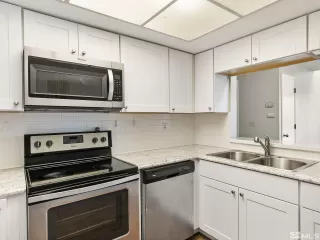 Photo #5: 240010107 Listing 