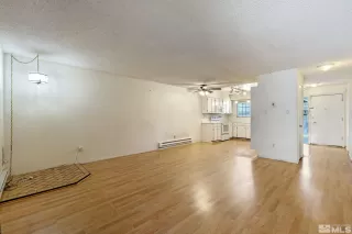 Photo #4: 240010140 Listing