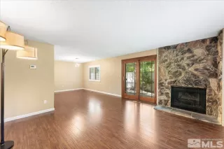 Photo #4: 240010143 Listing