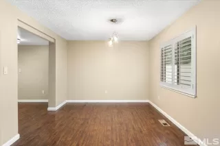 Photo #5: 240010143 Listing