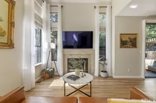 Photo #6: 240010221 Listing