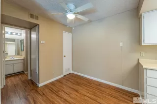 Photo #4: 240010333 Listing