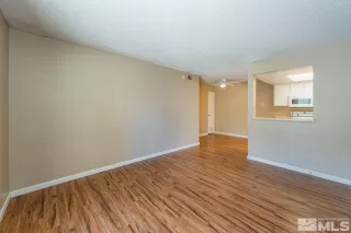 Photo #5: 240010333 Listing