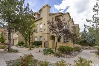 Photo #2: 240010355 Listing