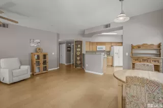 Photo #4: 240010355 Listing