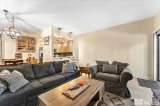 Photo #5: 240010382 Listing