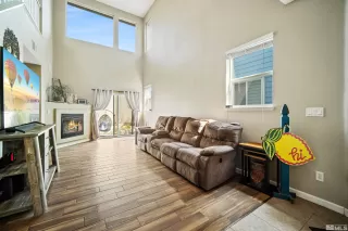 Photo #5: 240010385 Listing