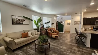 Photo #3: 240010394 Listing