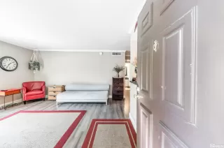 Photo #6: 240010411 Listing