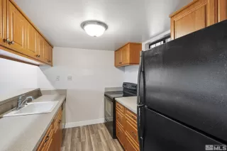 Photo #2: 240010447 Listing