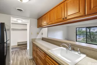 Photo #4: 240010447 Listing