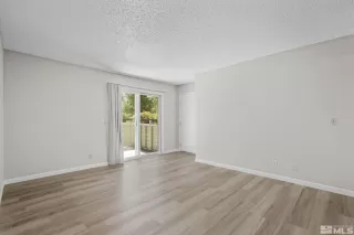 Photo #4: 240010483 Listing