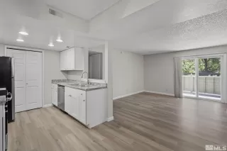 Photo #6: 240010483 Listing