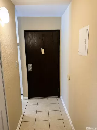 Photo #3: 240010552 Listing