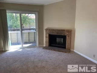 Photo #4: 240010563 Listing