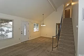 Photo #5: 240010566 Listing