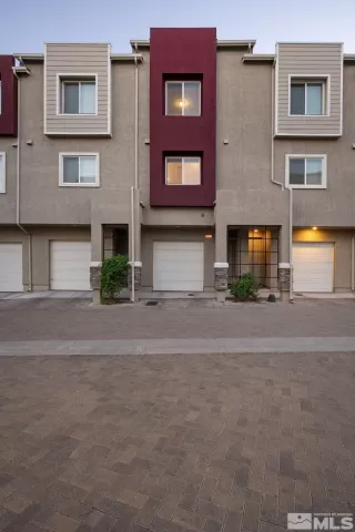 Photo #2: 240010669 Listing