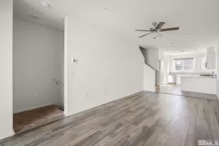 Photo #6: 240010669 Listing