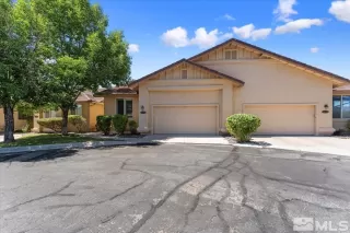 Photo #2: 240010672 Listing