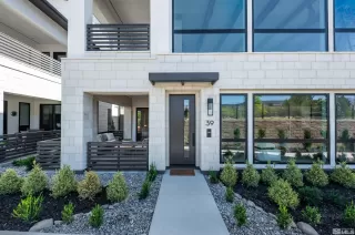 Photo #1: 240010749 Listing