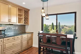 Photo #5: 240010807 Listing 