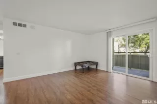 Photo #5: 240010845 Listing